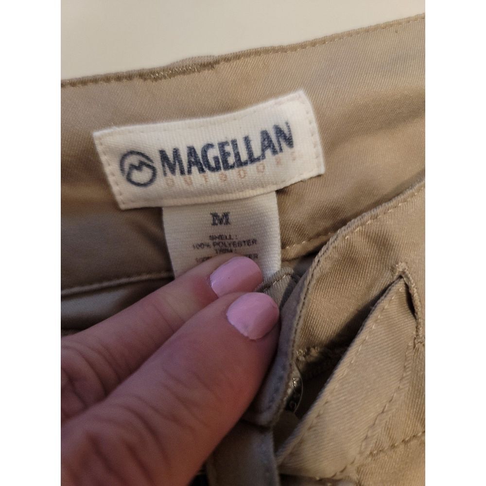 Magellan Hiking Capri‎ Pants size Medium - Picture 3 of 8